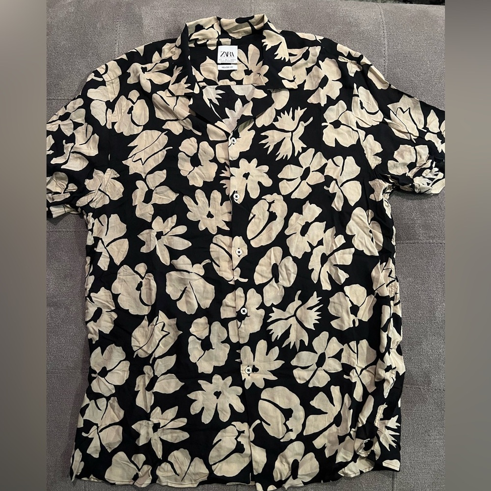 Zara relaxed fit short sleeve button up